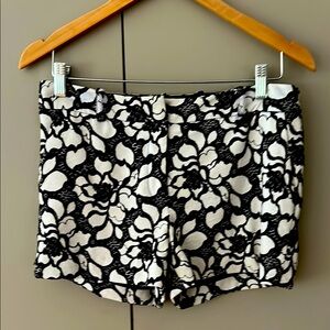 DVF Diane von Furstenberg embroidered shorts size 6